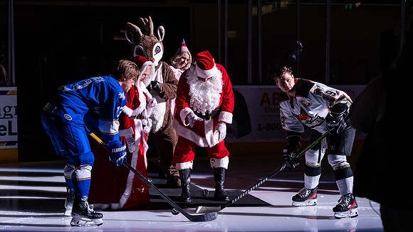 20231223_Santa_Claus_Puck_Drop_8389_16x9_Full