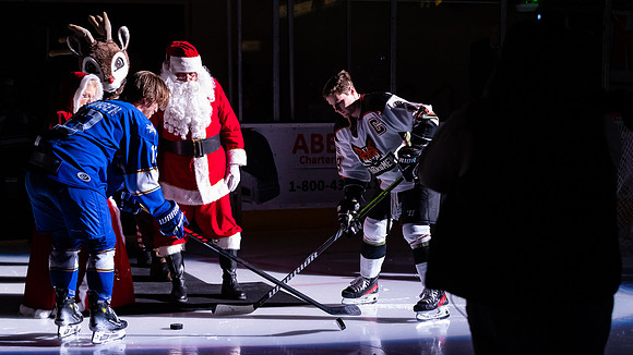 20231223_Santa_Claus_Puck_Drop_8397_16x9_Full