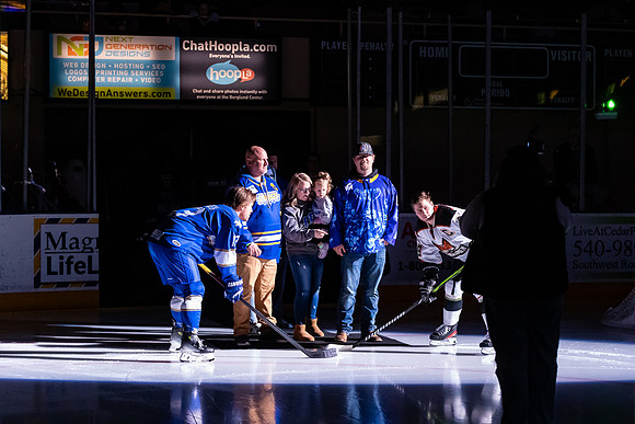 Jason_Boothe_Puck_Drop-8349_No_Crop