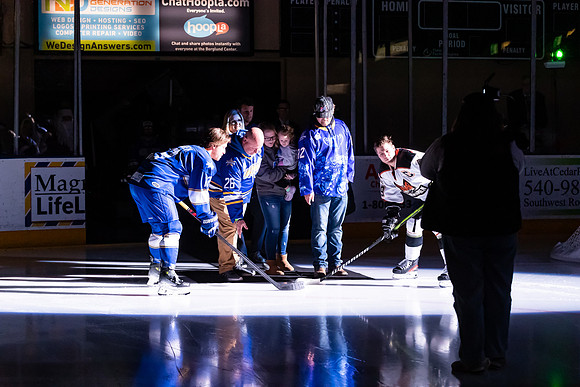 Jason_Boothe_Puck_Drop-8351_No_Crop