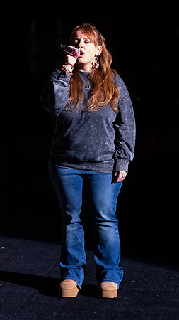 Annette_Lloyd_0283_16x9_Full