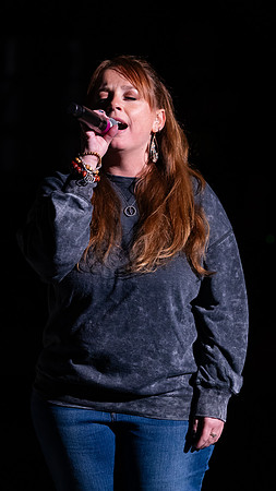 Annette_Lloyd_0292_16x9_Full