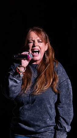 Annette_Lloyd_0300_16x9_Full
