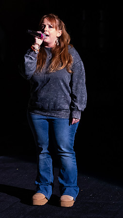 Annette_Lloyd_0333_16x9_Full