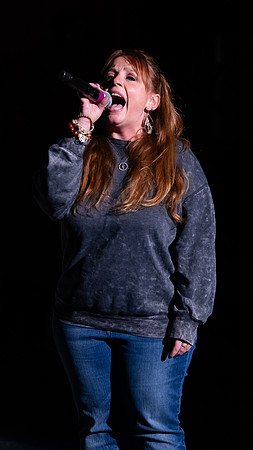 Annette_Lloyd_0343_16x9_Full