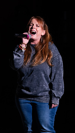 Annette_Lloyd_0346_16x9_Full