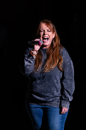 Annette_Lloyd_0301_No_Crop