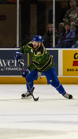 Alex_Norwinski_7235_16x9_Full