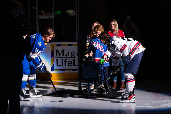 20240209_Ms_Lindy_Puck_Drop_0165_4x6