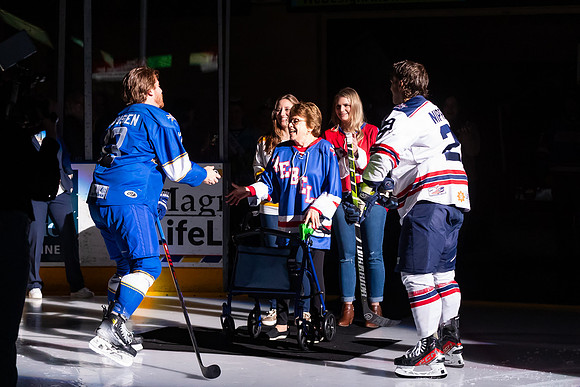 20240209_Ms_Lindy_Puck_Drop_0171_4x6