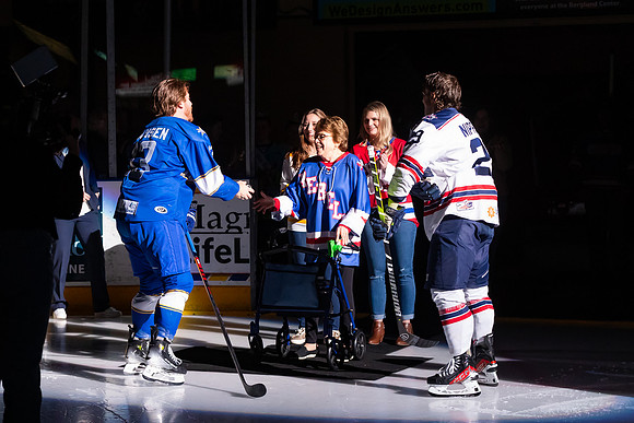 20240209_Ms_Lindy_Puck_Drop_0172_4x6