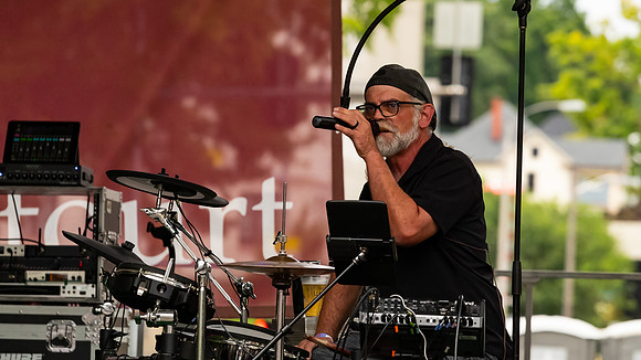 Jerry_Parris_3354_16x9_Full