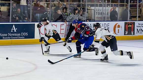 Zach_Nieminen_3957_1440P