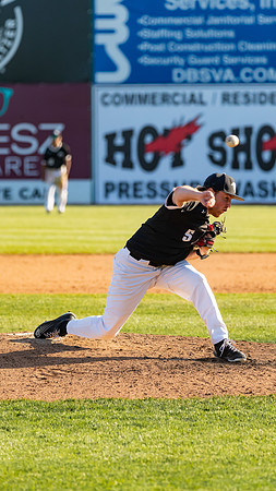 Gardner_Meeks_2684_16x9_Full