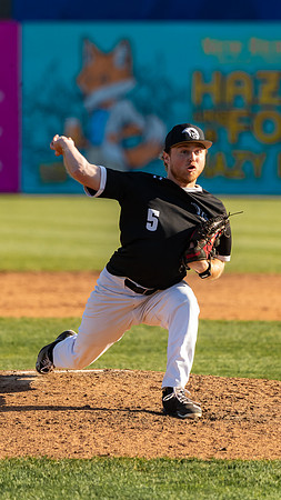 Gardner_Meeks_2600_16x9_Full