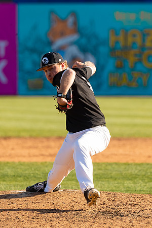 Gardner_Meeks_2598_4x6