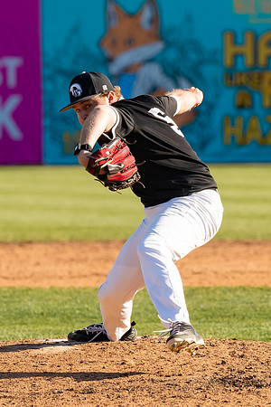 Gardner_Meeks_2618_4x6