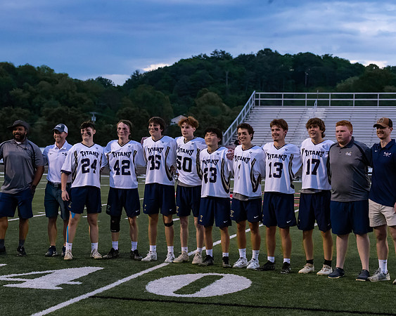 HVHS_Lacrosse_Seniors_5640_8x10