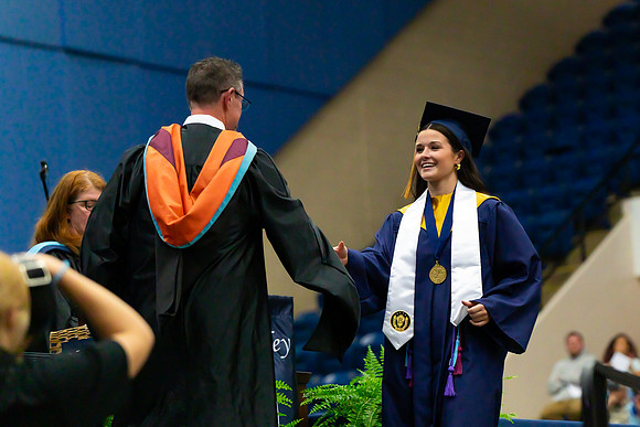 Caleigh_Ponn_Diploma_7071_4x6