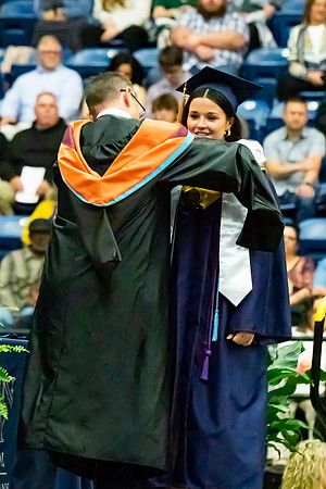 Caleigh_Ponn_Valedictorian_6320_4x6