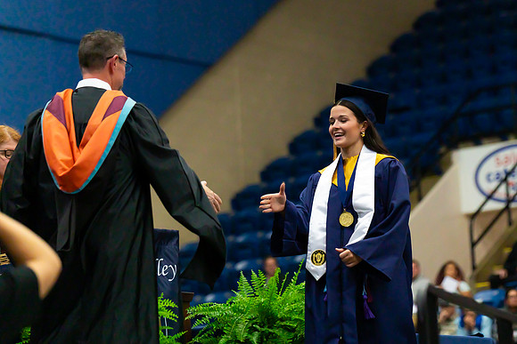 Caleigh_Ponn_Diploma_7065_4x6