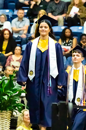 Caleigh_Ponn_Valedictorian_6309_4x6