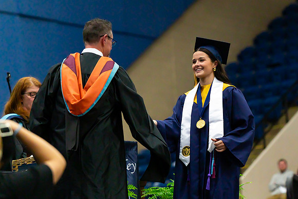 Caleigh_Ponn_Diploma_7073_4x6