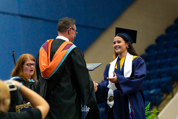 Caleigh_Ponn_Diploma_7078_4x6