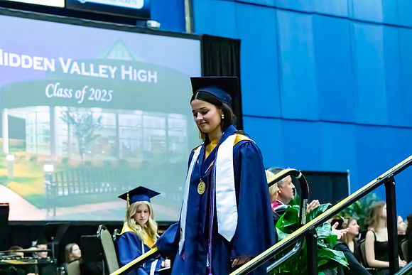 Caleigh_Ponn_Valedictorian_6340_No_Crop
