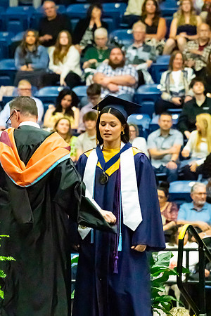 Caleigh_Ponn_Valedictorian_6331_No_Crop