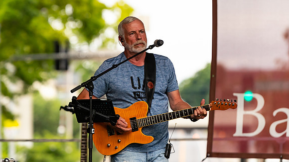 Rob_Campbell_3514_16x9_Full