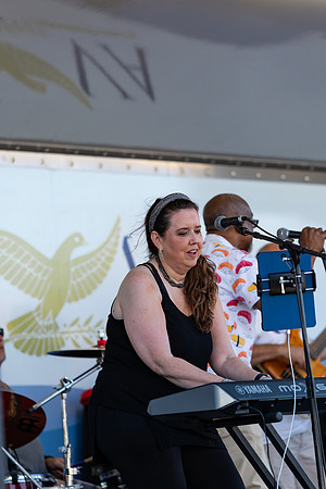 Melody_Irby_Keyboards_2934_No_Crop