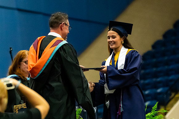 Caleigh_Ponn_Diploma_7083_4x6