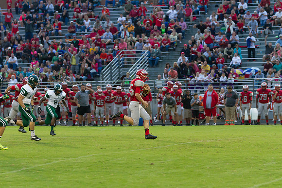 Noah Fletcher touchdown run