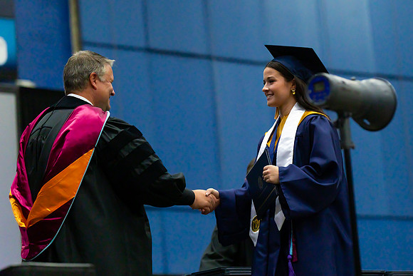 Caleigh_Ponn_Diploma_7091_4x6