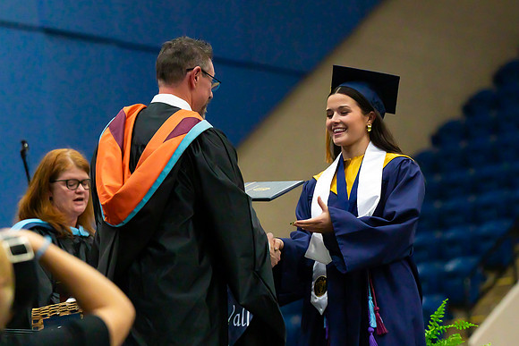 Caleigh_Ponn_Diploma_7079_4x6