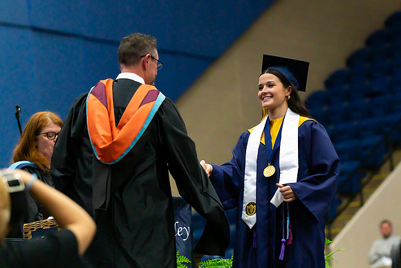 Caleigh_Ponn_Diploma_7074_4x6