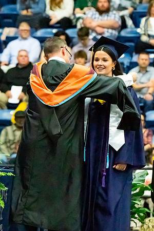 Caleigh_Ponn_Valedictorian_6317_4x6