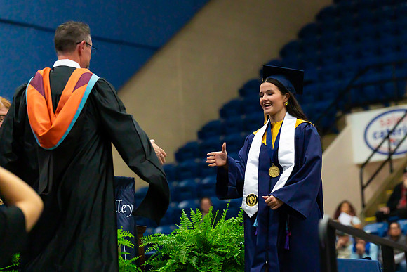 Caleigh_Ponn_Diploma_7064_4x6
