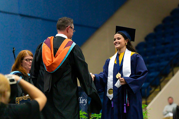 Caleigh_Ponn_Diploma_7075_4x6