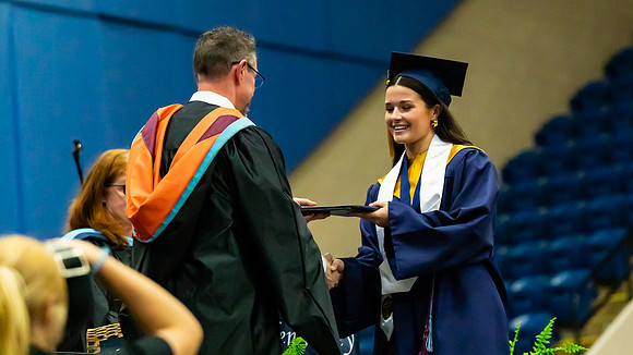 Caleigh_Ponn_Diploma_7084_16x9_Full