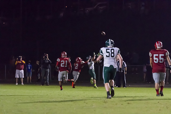 Robin Stigall puills one in over Alex Queen
