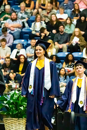 Caleigh_Ponn_Valedictorian_6310_No_Crop